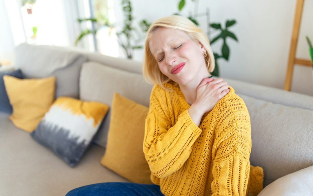 What Causes a Frozen Shoulder to Linger Into the Holidays